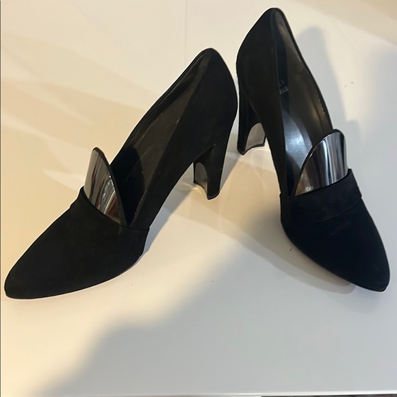 Stuart Weitzman Elegant Black Women's Heels size 8 - Picture 1 of 8